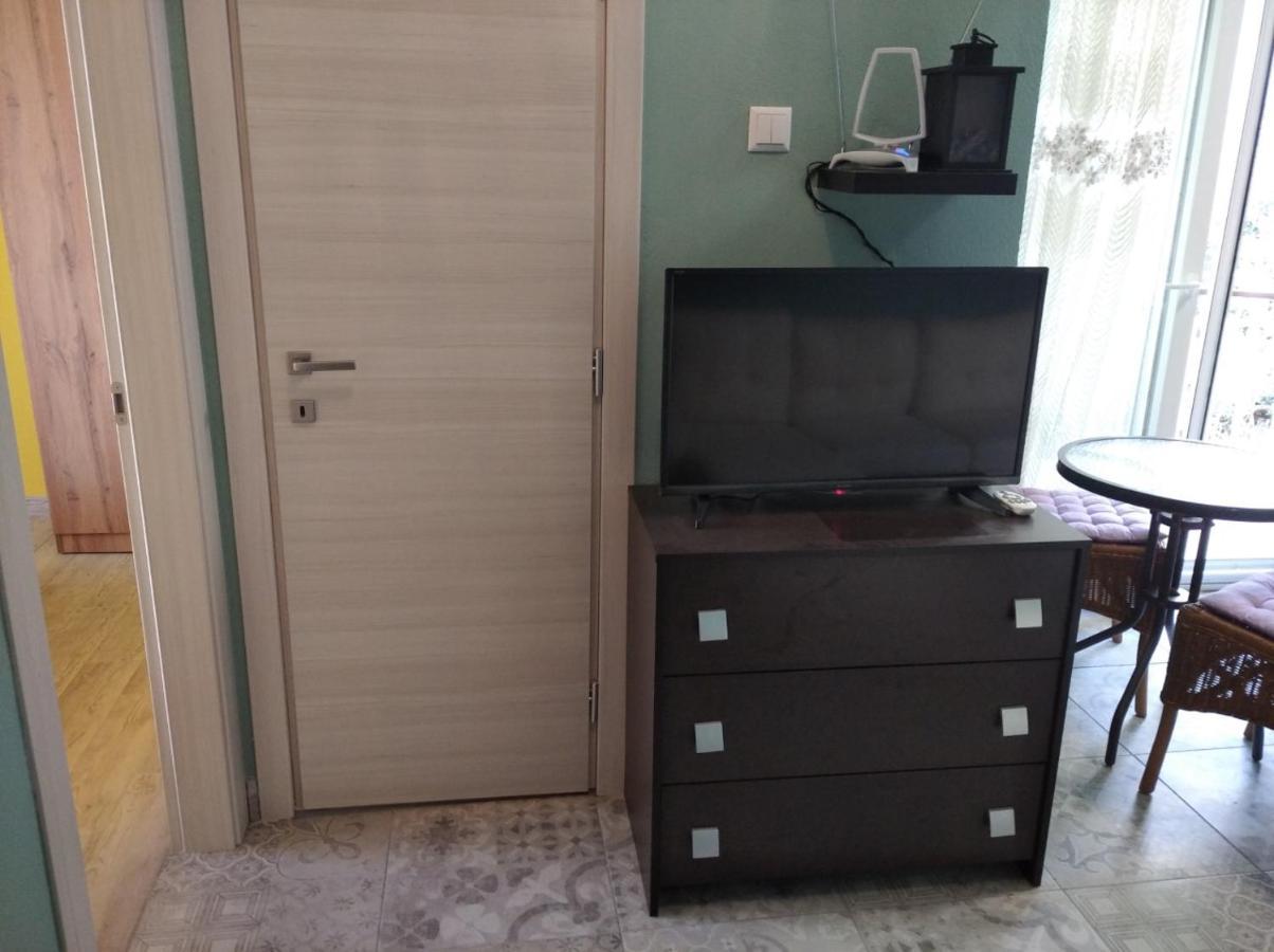 Angi's Little Treasure Apartment